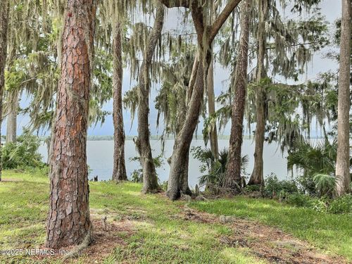 1074 Front St, WELAKA, FL, 32193-2092 | Card Image