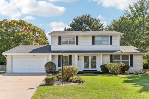 5045 W Elk Ct, Brown Deer, WI, 53223-1403 | Card Image