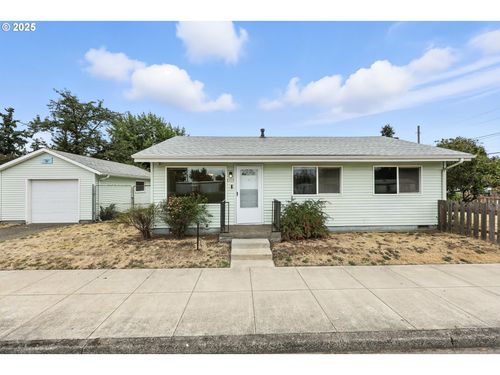 8435 Se Flavel St, Portland, OR, 97266-5756 | Card Image
