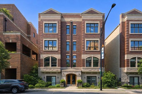 3n-2842 N Halsted St, Chicago, IL, 60657-7075 | Card Image