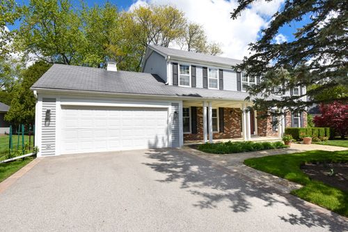 545 Sedgwick Dr, Libertyville, IL, 60048-1747 | Card Image