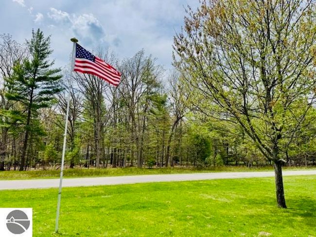 102 James Sq, House other with 4 bedrooms, 3 bathrooms and null parking in Roscommon MI | Image 25