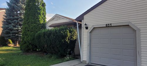 531 Lasalle Ln, Buffalo Grove, IL, 60089-1040 | Card Image