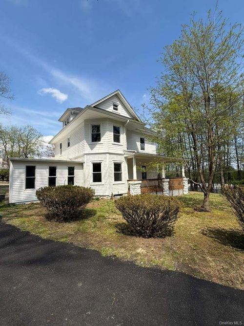 701 Route 304, Nanuet, NY, 10954-1623 | Card Image