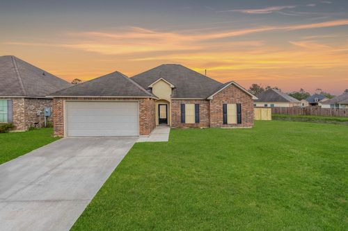 13885 Avocado Dr, Denham Springs, LA, 70726 | Card Image