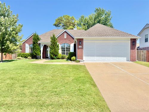 105 Laurel Ave, Broken Arrow, OK, 74012-2727 | Card Image
