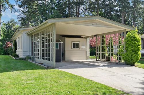 2111 Summergate Blvd, Sidney, BC, V8L4K9 | Card Image