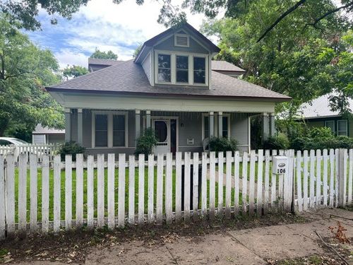 106 Lawrence Ave, Terrell, TX, 75160-2424 | Card Image