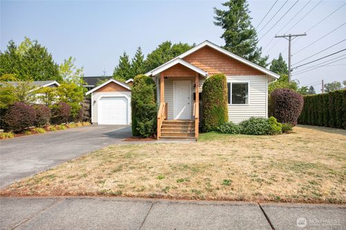 1227 E Indiana St, Bellingham, WA, 98226-3531 | Card Image