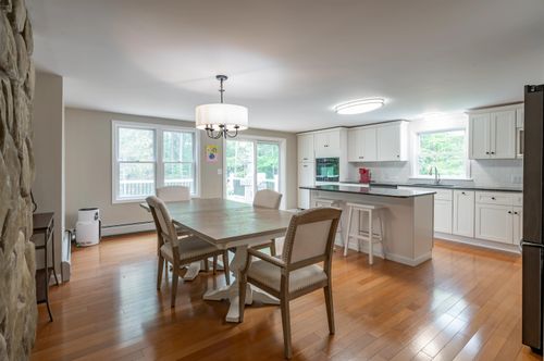 27 Pierce Ln, Hollis, NH, 03049-6210 | Card Image