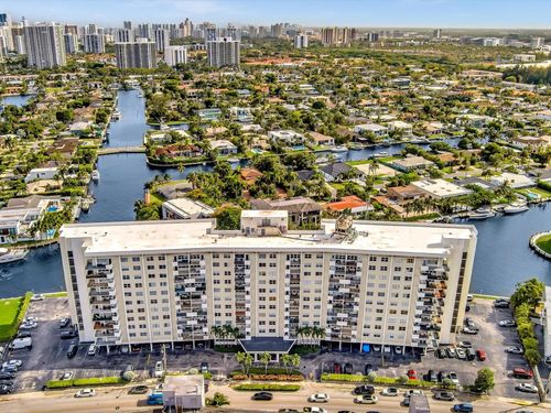 1007-401 Golden Isles Dr, Hallandale Beach, FL, 33009-7509 | Card Image