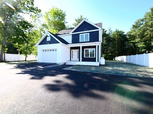 144 S Mast St, Goffstown, NH, 03045-2197 | Card Image