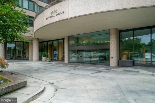 apt-901s-1300 Crystal Dr, ARLINGTON, VA, 22202-3237 | Card Image