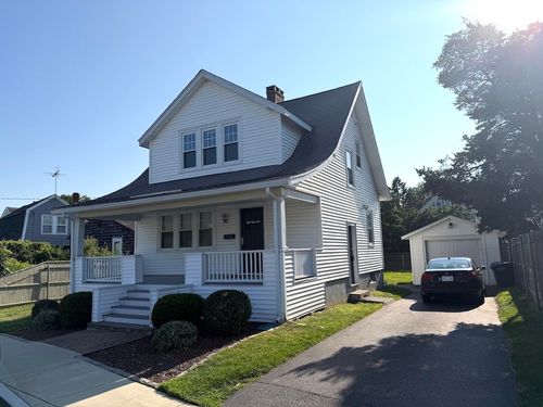 34 Caswell Ave, Newport, RI, 02840-1818 | Card Image