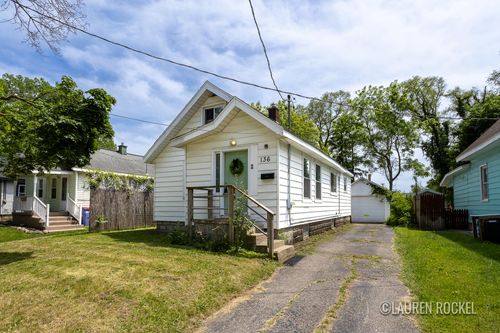 136 Meerse St, Grand Rapids, MI, 49507-3446 | Card Image