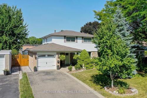 32 Belfountain Crt, Brampton, ON, L6W2N1 | Card Image
