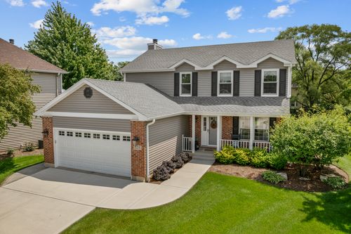 525 Primrose Cir, Roselle, IL, 60172-2880 | Card Image