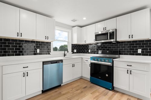d-17 Burns St, Lowell, MA, 01852-4026 | Card Image