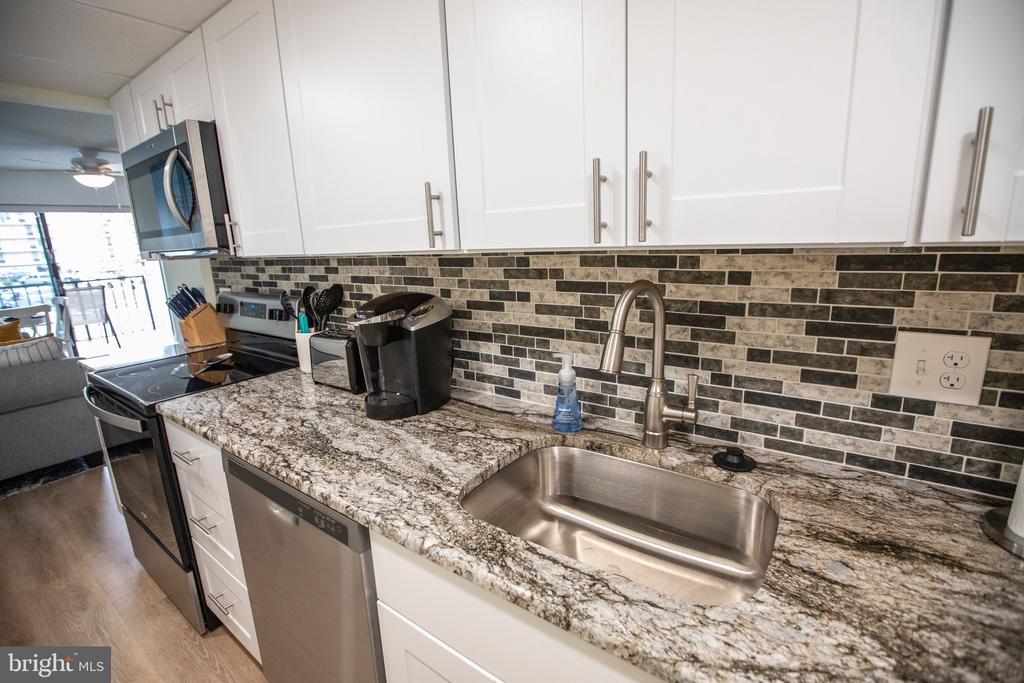Residential in OCEAN CITY 5