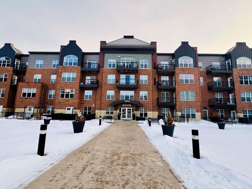 unit-325-1800 Graham Ave, Saint Paul, MN, 55116-1371 | Card Image