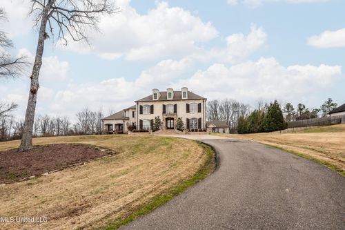 2466 Ross Rd, Olive Branch, MS, 38654-9412 | Card Image