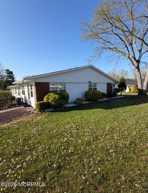 874A Balmoral Ct, Lakewood, NJ, 08701-7878 | Card Image