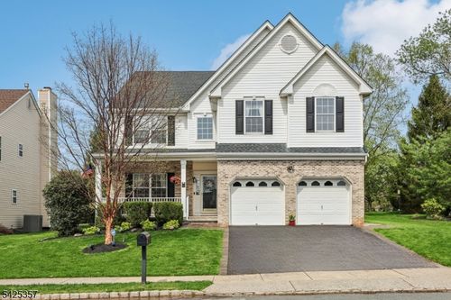 25 Francis Dr, Bridgewater, NJ, 08807-5711 | Card Image