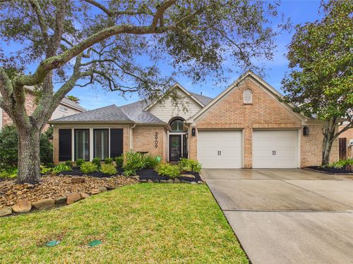 2909 Autumn Cove Ct, Friendswood, TX, 77546-4988 | Card Image