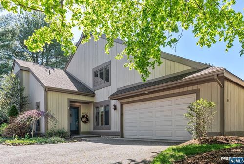 400C Bromley Pl, Wyckoff, NJ, 07481-1516 | Card Image
