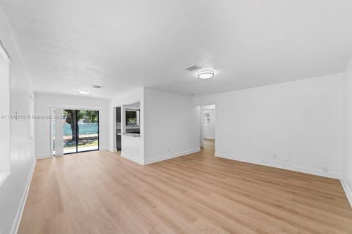 2459-2457 Ne 183rd St, North Miami Beach, FL, 33160-2024 | Card Image