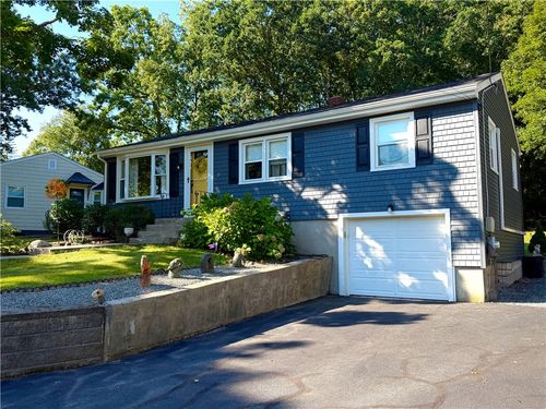 20 New York Ave, Cumberland, RI, 02864-5712 | Card Image