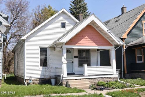 723 Ashwood Ave, Toledo, OH, 43608-2528 | Card Image
