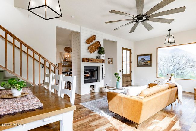4611 S Cove Ln, Home with 3 bedrooms, 3 bathrooms and null parking in Daniel UT | Image 36