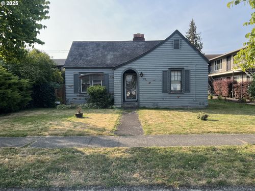 3015 Dover St, Longview, WA, 98632-1990 | Card Image