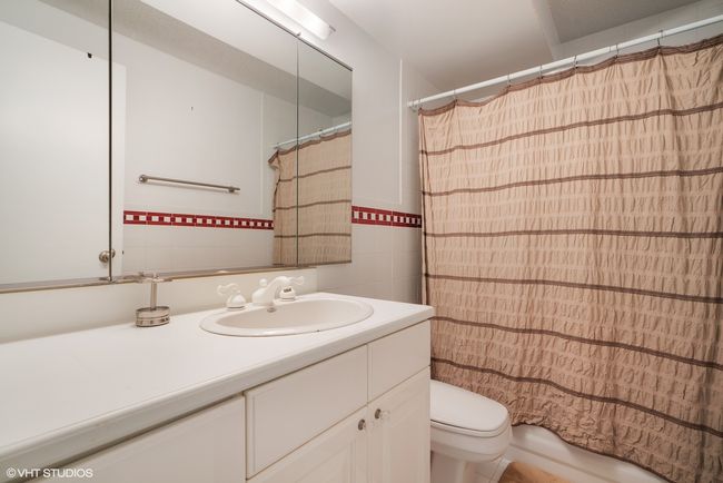 APT-4305 - 195 Harbor Dr, Condo with 2 bedrooms, 2 bathrooms and 1 parking in Chicago IL | Image 9