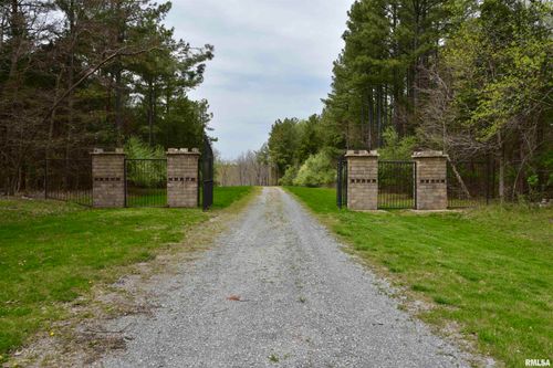 000 Parrish Ridge Ln, Goreville, IL, 62939 | Card Image