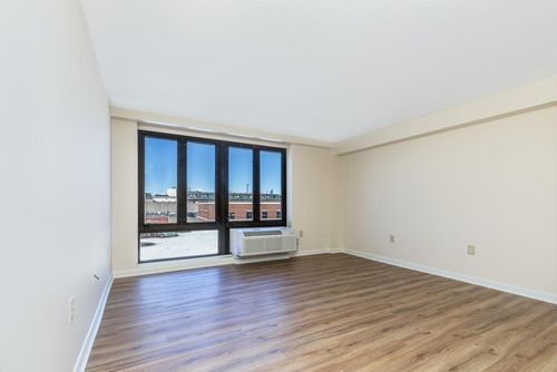 605-55 Congress Street, Portsmouth, NH, 03801 | Card Image