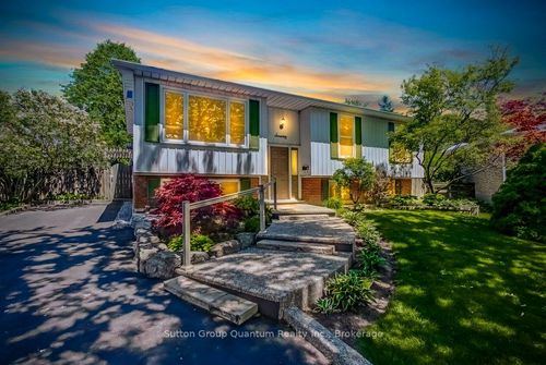 70 Graystone Dr, Hamilton, ON, L9C4R8 | Card Image