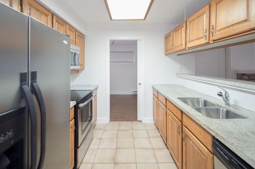27-3980 Canada Way, Burnaby, BC, V5G1G7 | Card Image