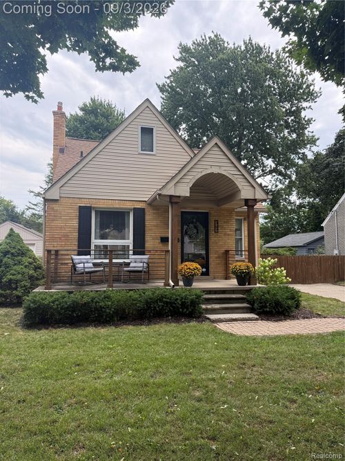 347 Marias Ave, Clawson, MI, 48017-2616 | Card Image
