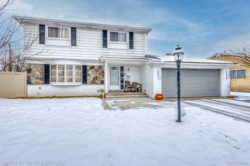 1286 Sherbourne Dr, Dearborn Heights, MI, 48127-3324 | Card Image