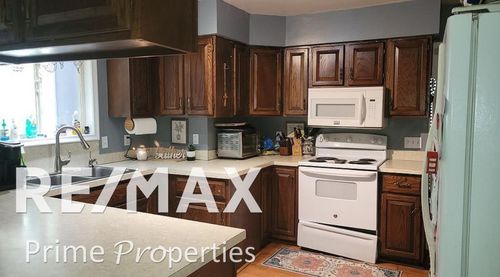 2135 S New Lothrop Rd, Lennon, MI, 48449-9633 | Card Image