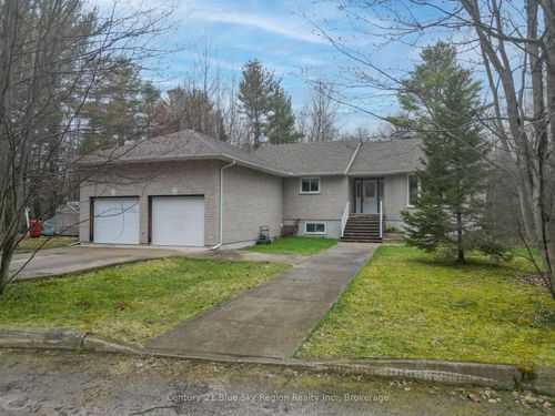 1518 Pinecreek Rd S, Callander, ON, P0H1H0 | Card Image