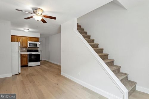 2143 E Albert St, PHILADELPHIA, PA, 19125-1401 | Card Image