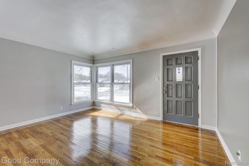 24800 Republic Ave, Oak Park, MI, 48237-1865 | Card Image