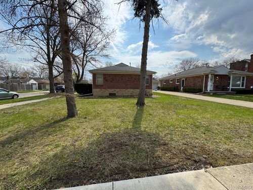 20950 Norwood Dr, Harper Woods, MI, 48225-1729 | Card Image