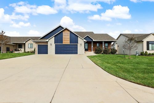 2117 S Michelle St, Wichita, KS, 67207-6685 | Card Image