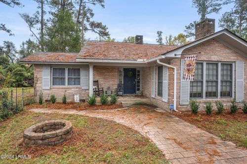435 Hanna St, Brunson, SC, 29911-4208 | Card Image