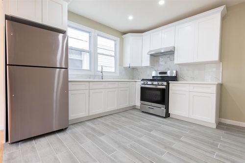 5933 48th Ave, Woodside, NY, 11377-5658 | Card Image