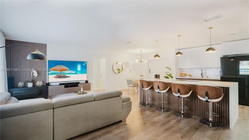 10300 Nw 80th Ct, Tamarac, FL, 33321-1162 | Card Image